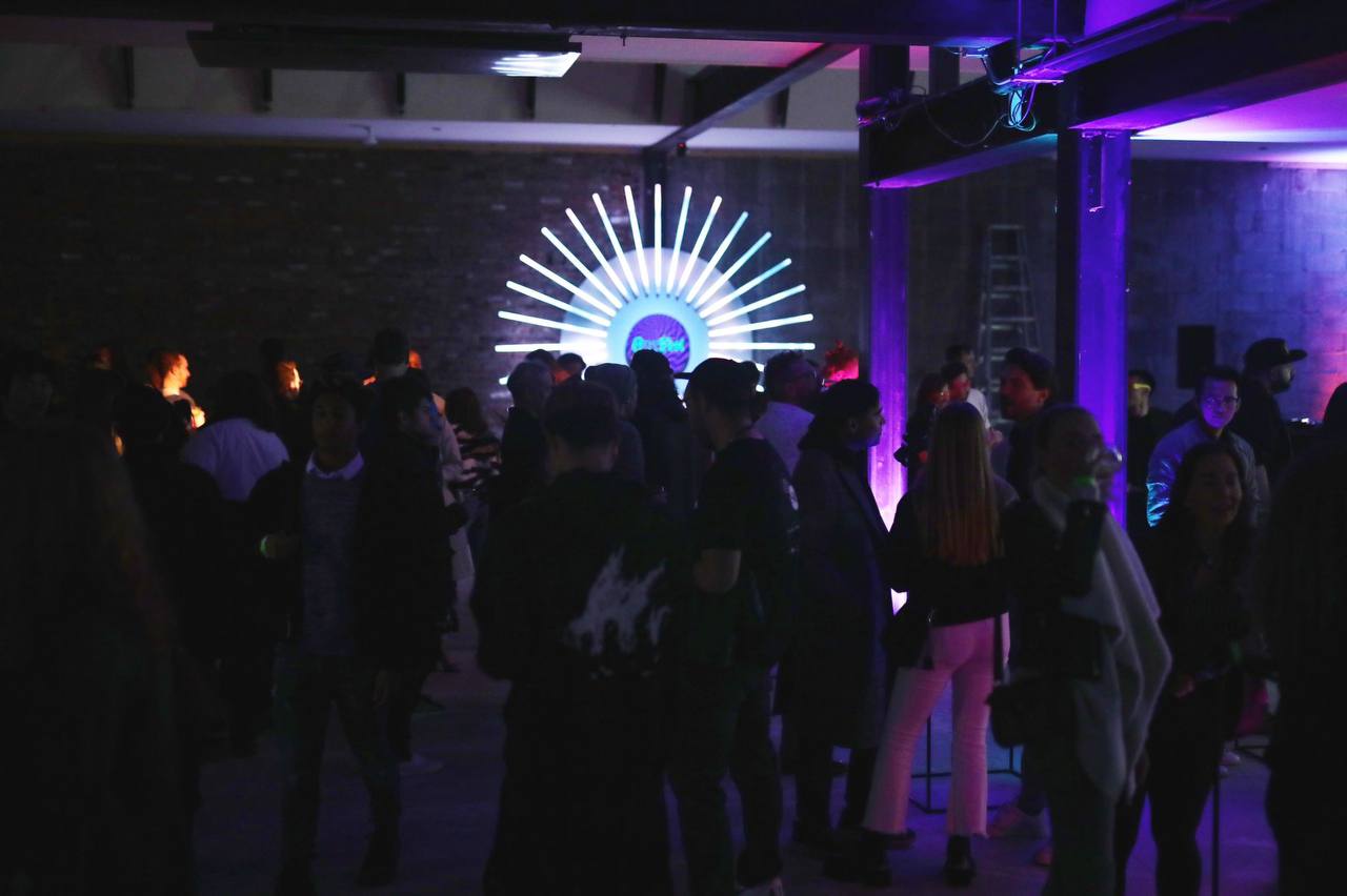 DoinGud IRL event with sun installation